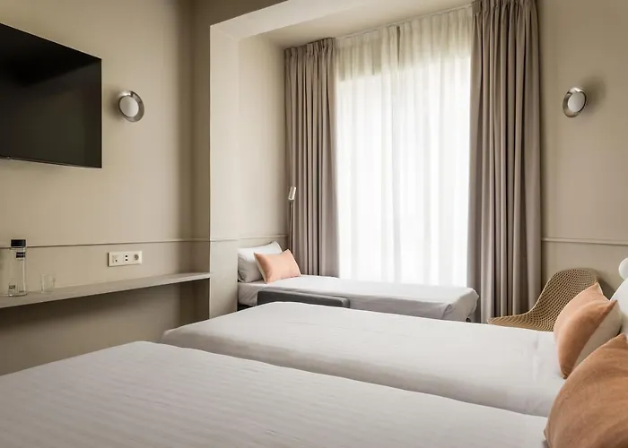 Bypillow The Bloom فندق خيرونا