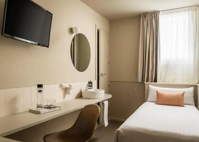 Bypillow The Bloom فندق