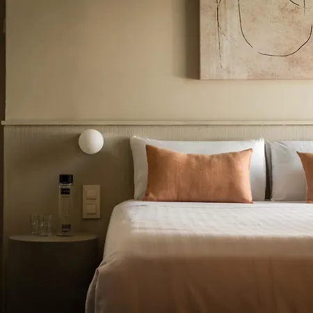 Готель Bypillow The Bloom Жерона
